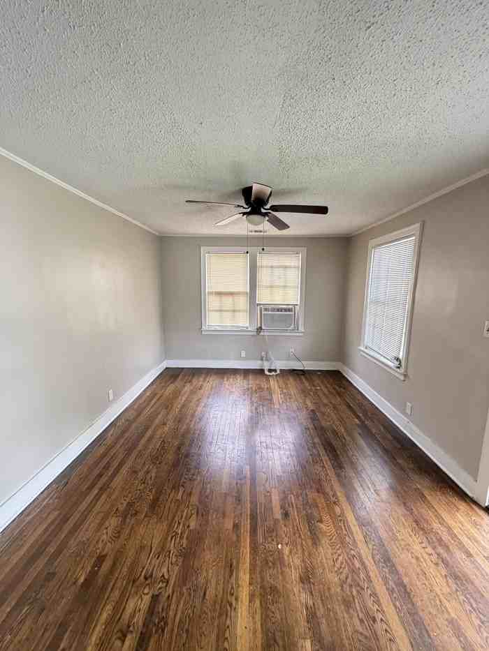 3377 Rockwood Ave - Photo 2 of 7