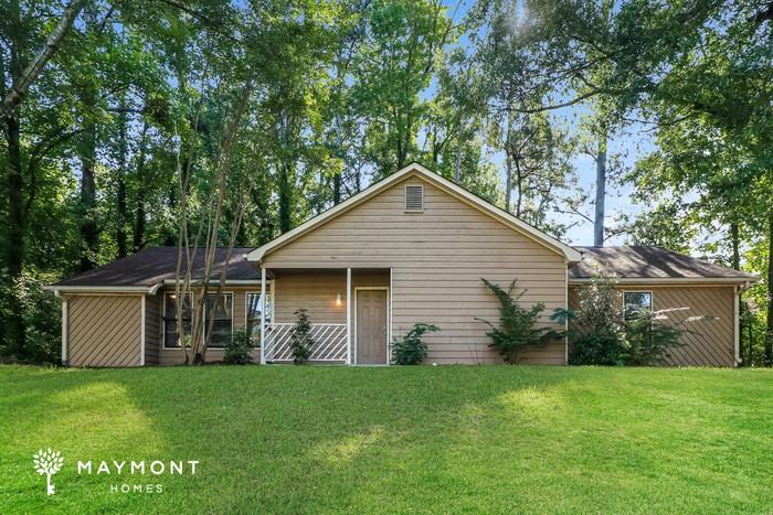 2442 Chauncey Ln Sw