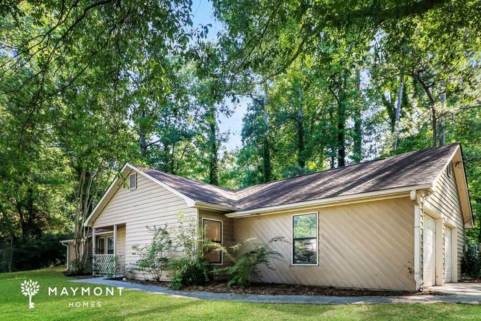2442 Chauncey Ln Sw - Photo 4 of 14
