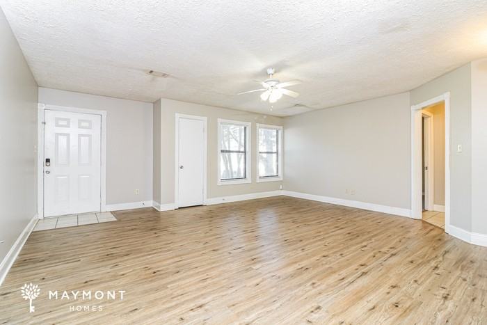 2442 Chauncey Ln Sw - Photo 5 of 14