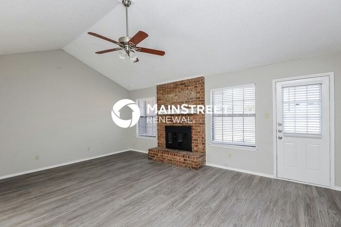 1024 Green Ridge Ter - Photo 2 of 17