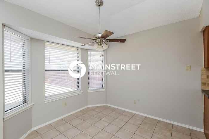 1024 Green Ridge Ter - Photo 5 of 17