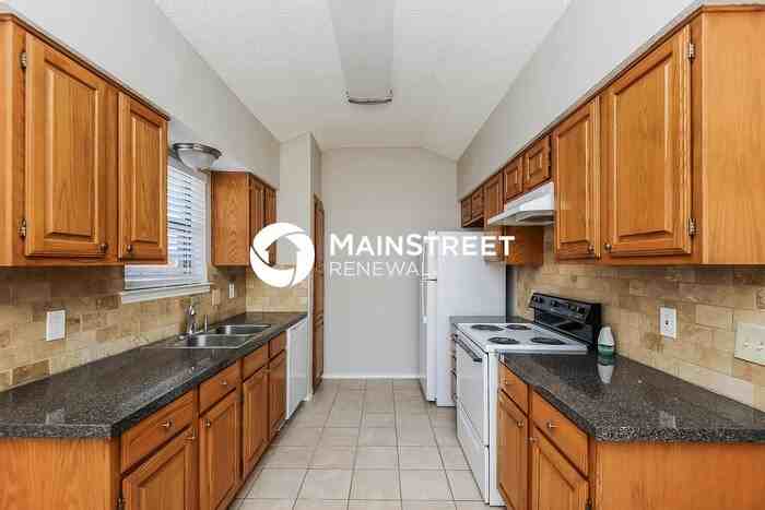 1024 Green Ridge Ter - Photo 7 of 17