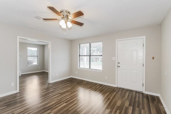 3508 Reins Ct - Photo 3 of 11