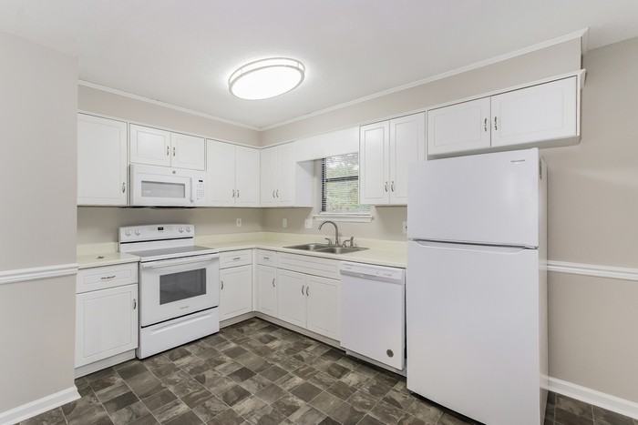 3508 Reins Ct - Photo 4 of 11