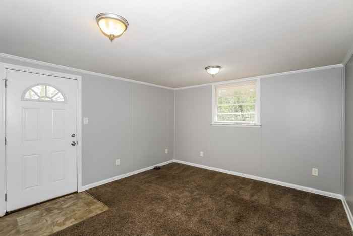 2118 Cadden Rd - Photo 7 of 10