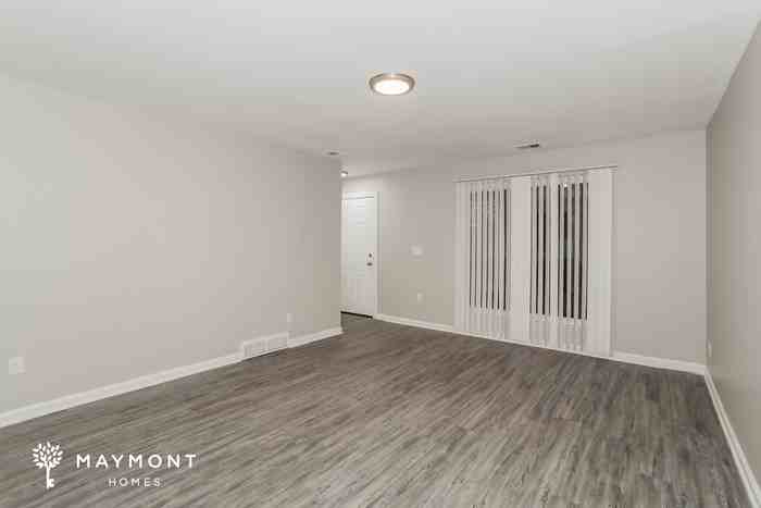 11252 Pippin Rd - Photo 2 of 11