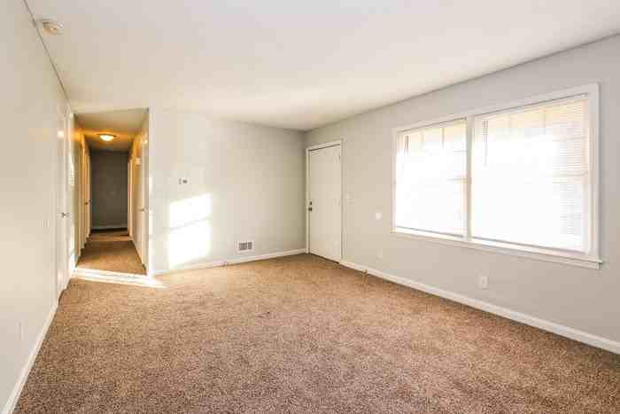 2027 Glenn Rd - Photo 3 of 10