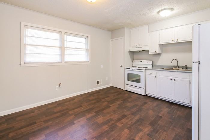 2027 Glenn Rd - Photo 4 of 10