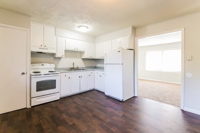 2027 Glenn Rd - Photo 5 of 10