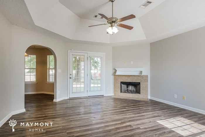 96 Barnes Ct - Photo 3 of 11