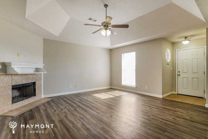 96 Barnes Ct - Photo 4 of 11
