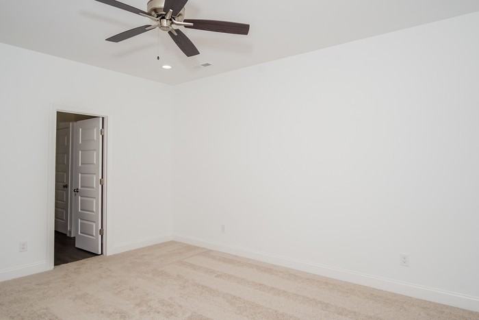 1031 Highgrove Hts Nw - Photo 7 of 12