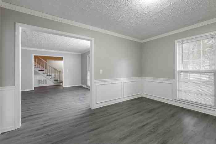 200 E Shefford St - Photo 6 of 13