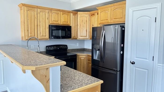 816 W 260 S #1 - Photo 3 of 11