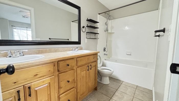 816 W 260 S #1 - Photo 5 of 11