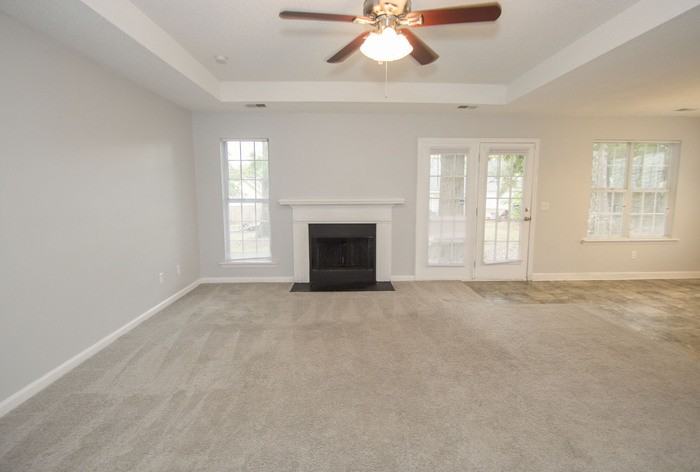 213 Turning Leaf Dr - Photo 3 of 8