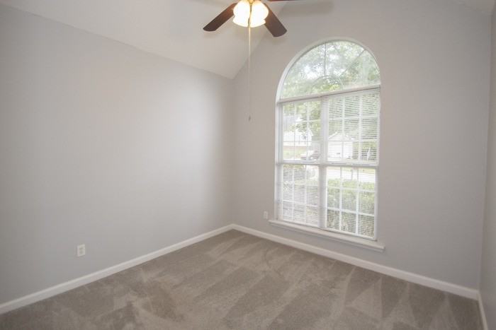 213 Turning Leaf Dr - Photo 4 of 8
