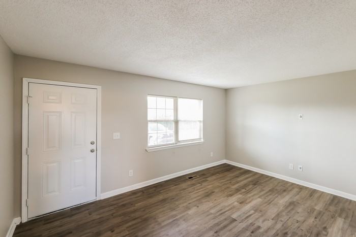 437 7th Ave - Photo 3 of 11