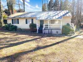 featured image of 7733 Duncaster Rd