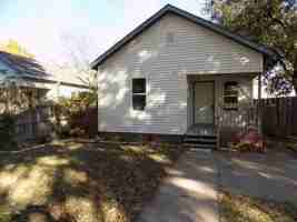 featured image of 216 N Fern St