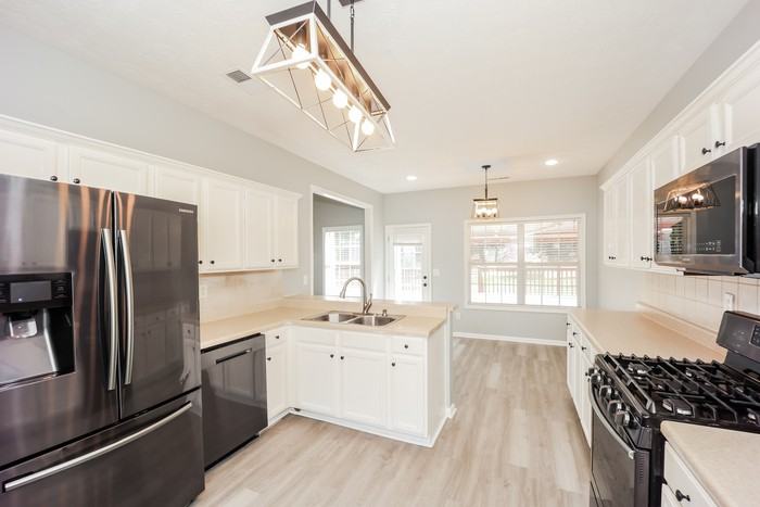 338 Interlake Pass - Photo 5 of 15
