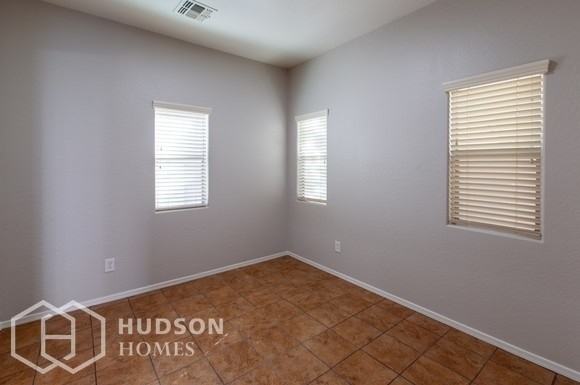 504 N Citrus Ln - Photo 3 of 29