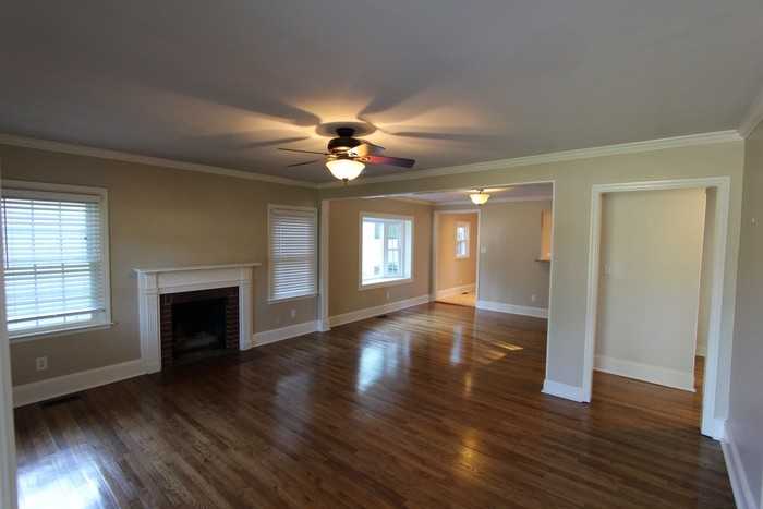1000 Beverly Dr - Photo 2 of 16