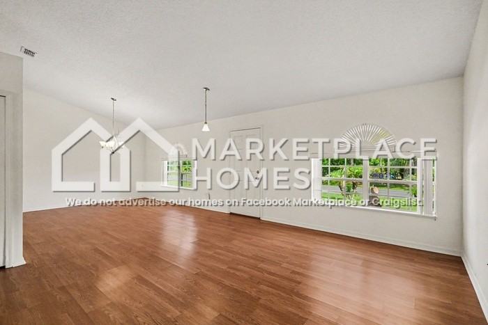 830 Painesville St Se - Photo 5 of 28