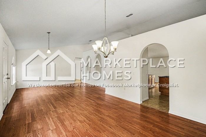 830 Painesville St Se - Photo 6 of 28