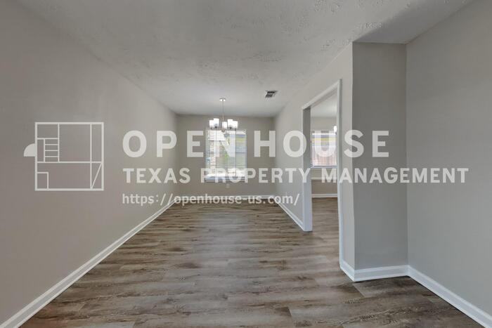 2314 Pebbledowne Cir - Photo 4 of 23