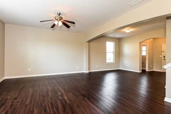 166 Biscayne Ter - Photo 5 of 17
