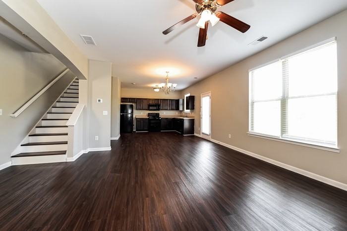 166 Biscayne Ter - Photo 6 of 17