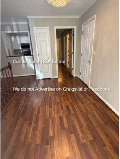 1267 Exeter Ln - Photo 2 of 15
