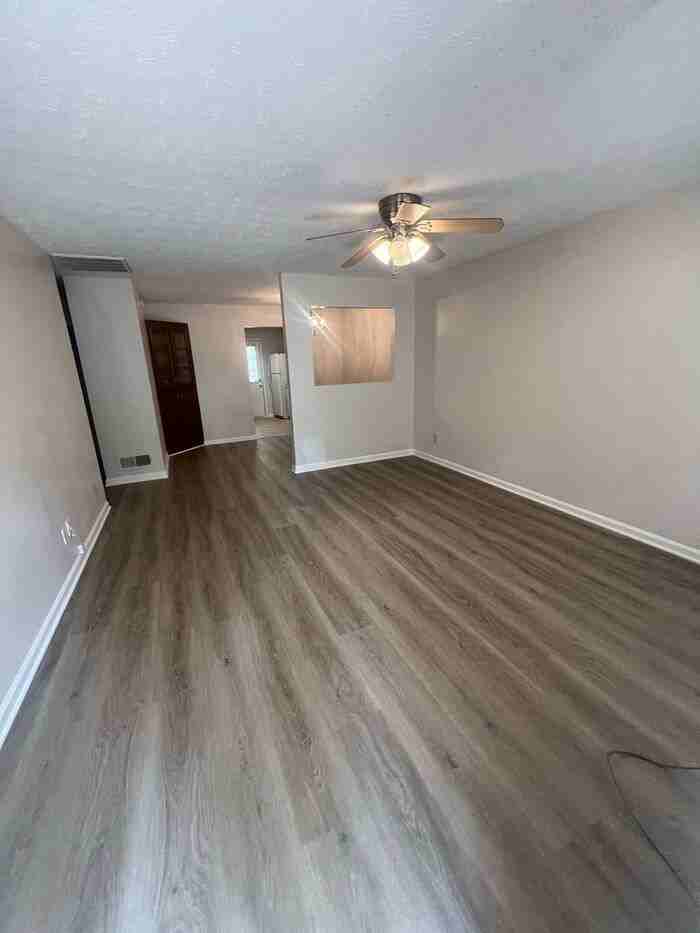 723 Jackson View Rd - Photo 2 of 14