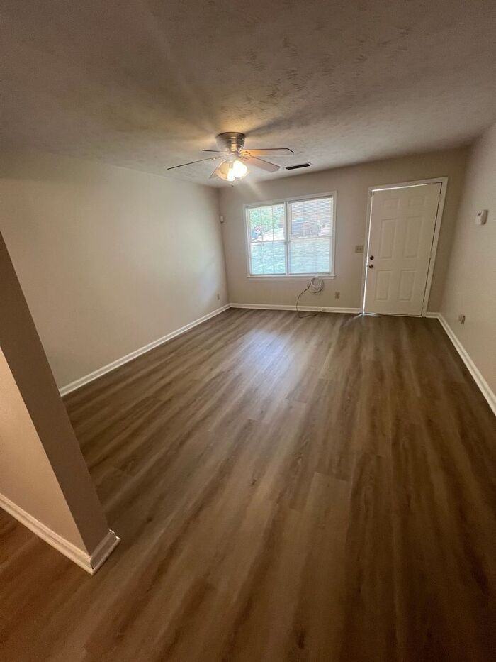 723 Jackson View Rd - Photo 3 of 14