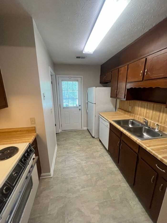723 Jackson View Rd - Photo 5 of 14