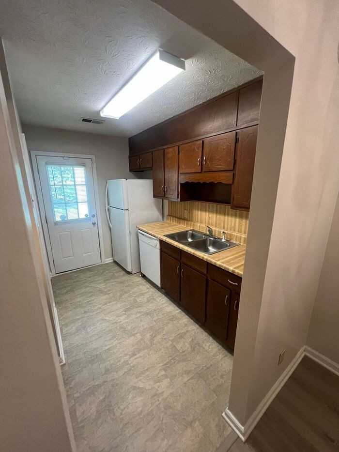 723 Jackson View Rd - Photo 7 of 14