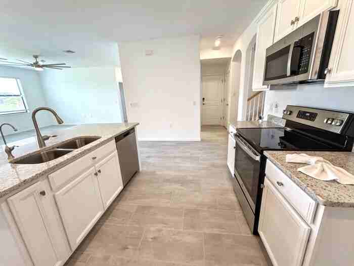 11305 Shady Blossom Dr - Photo 4 of 39