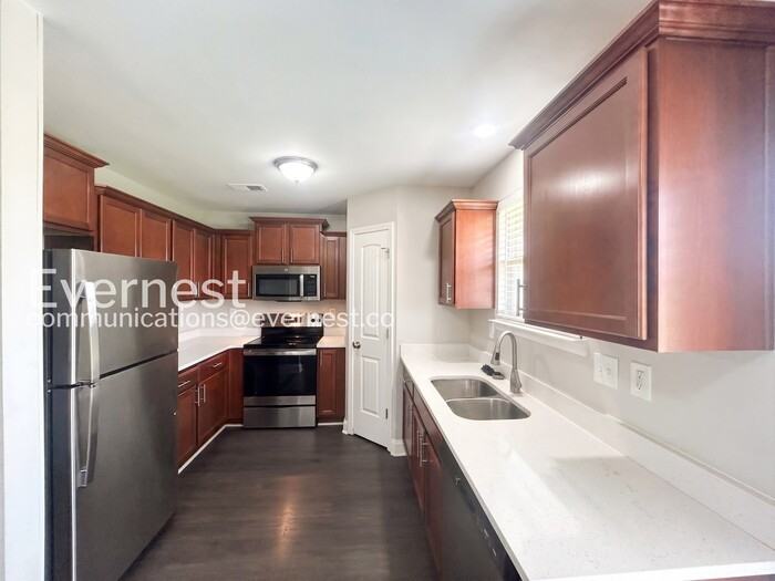 3229 Earlcastle Dr - Photo 4 of 26