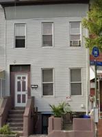 featured image of 138 9th St #1
