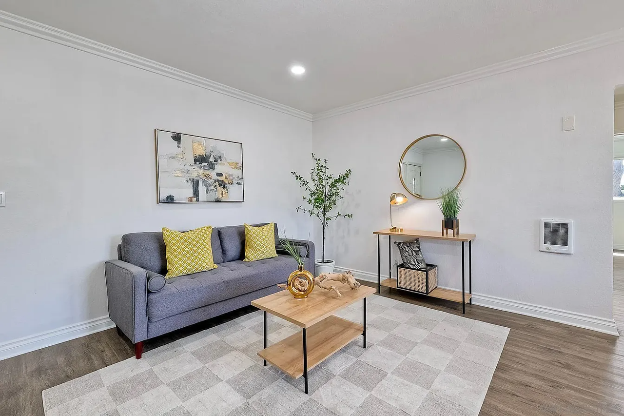 615 9th St #26 - Photo 3 of 21