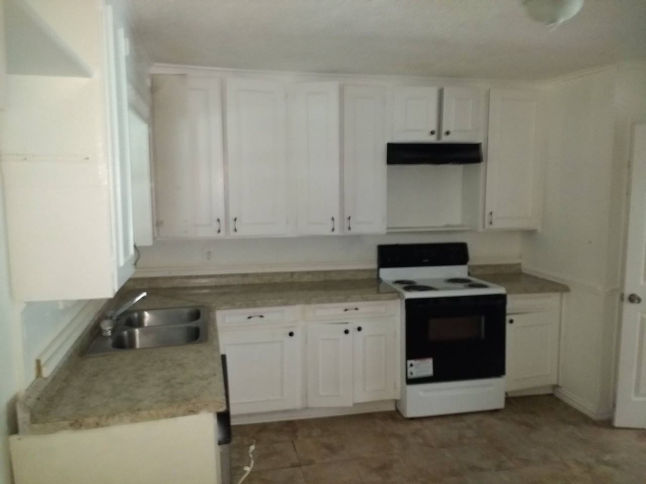 1610 Parkhaven Dr #NA - Photo 5 of 17