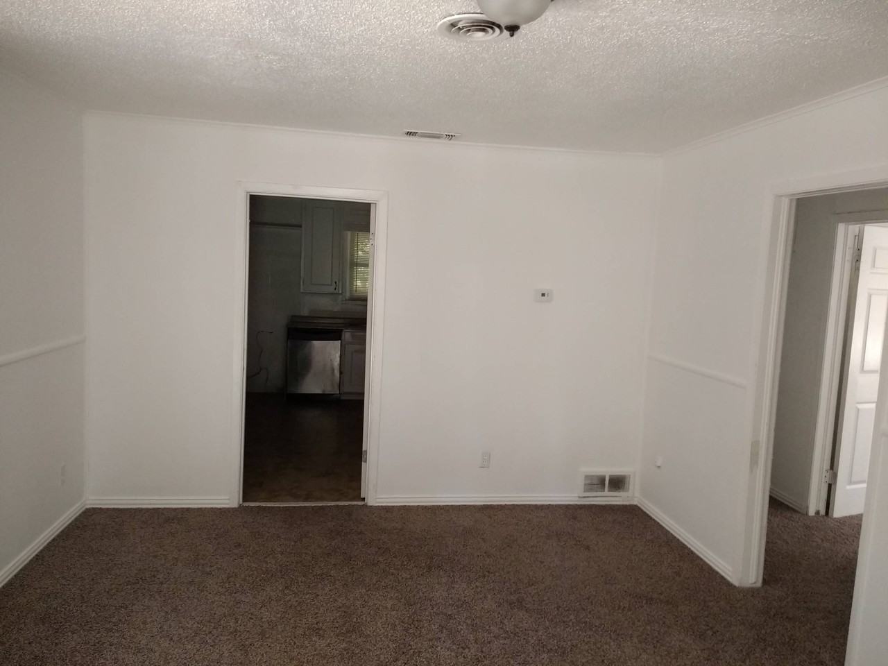 1610 Parkhaven Dr #NA - Photo 7 of 17