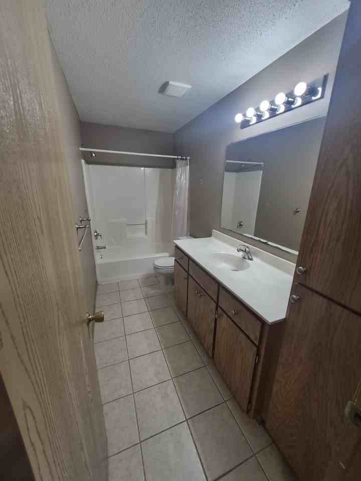 528 8th Ave S #NA - Photo 5 of 10