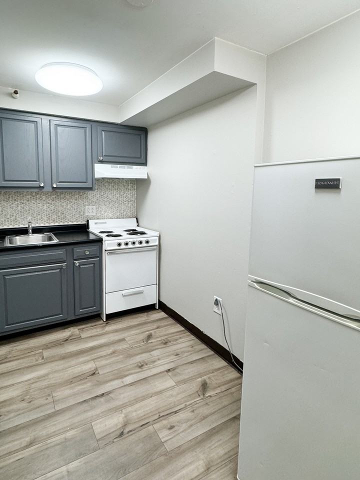 4715 Walnut St #B3 - Photo 3 of 4