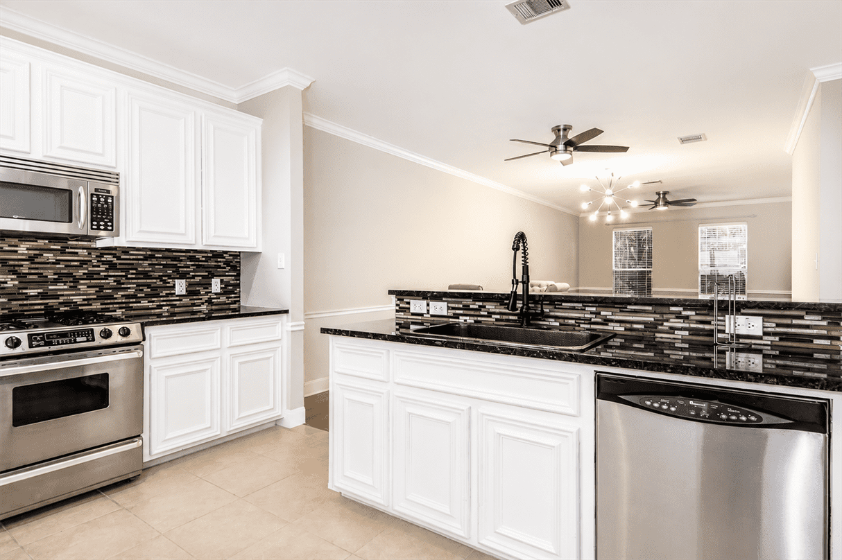 1720 Elgin St #NA - Photo 2 of 23