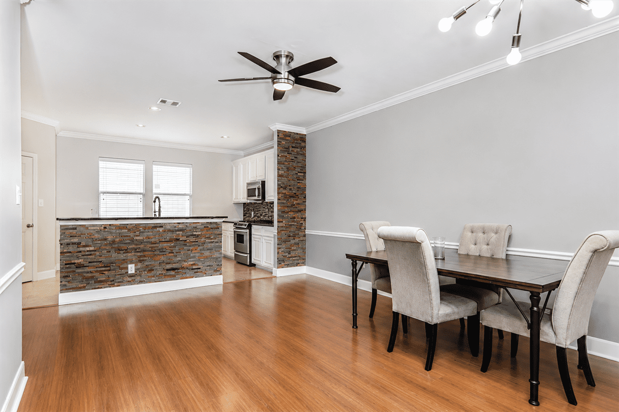 1720 Elgin St #NA - Photo 3 of 23
