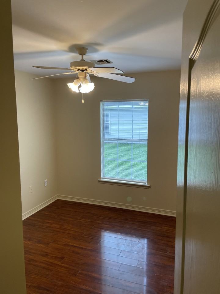 209 W 31st Ave #NA - Photo 7 of 11