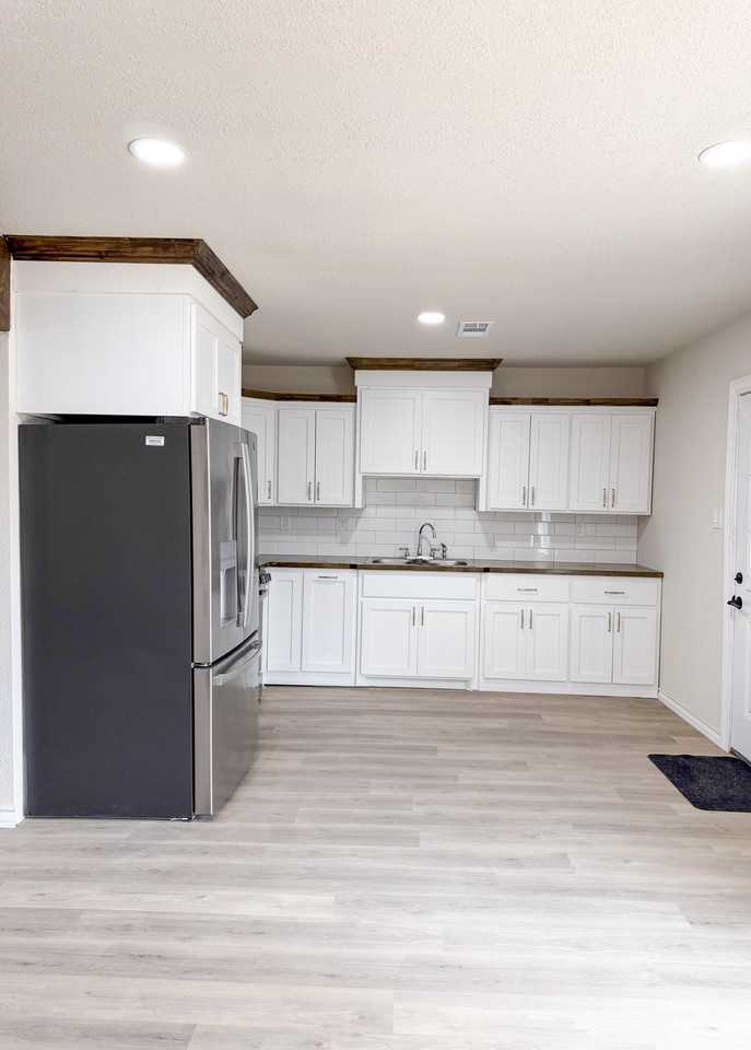 1103 40th St #NA - Photo 5 of 21